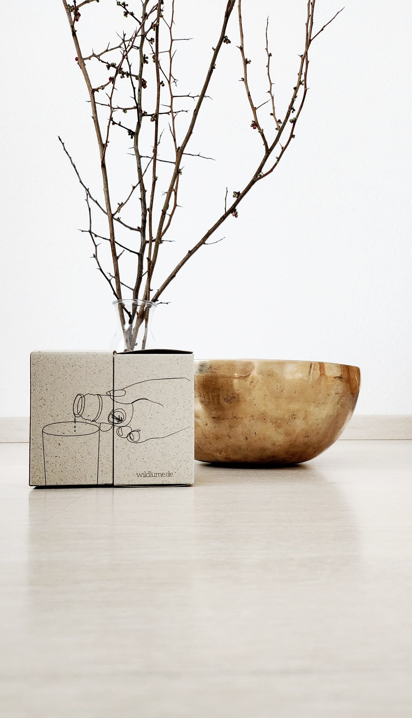 Natürlicher Holzdiffuser aus Eschenholz – nachhaltig hergestellt in Deutschland für sanfte Aromatherapie.