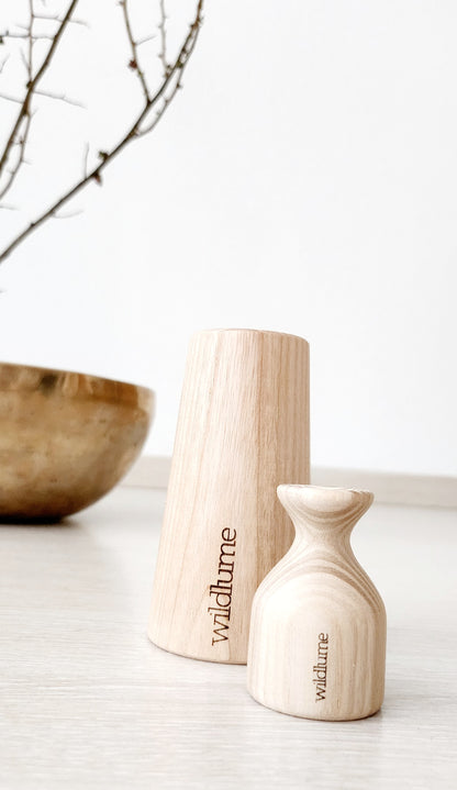 Natürlicher Holzdiffuser aus Eschenholz – nachhaltig hergestellt in Deutschland für sanfte Aromatherapie.
